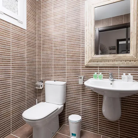 Villa Home2book Luxury Pool & Terrace, *