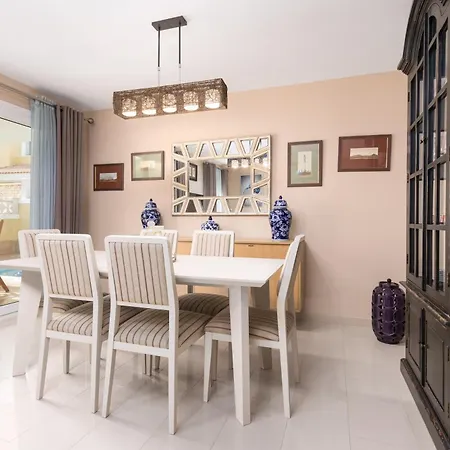 Home2book Luxury Pool & Terrace, Villa Corralejo