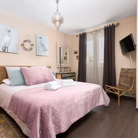 Villa Home2book Luxury Pool & Terrace, Corralejo