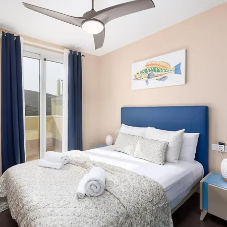 Home2book Luxury Pool & Terrace, Villa